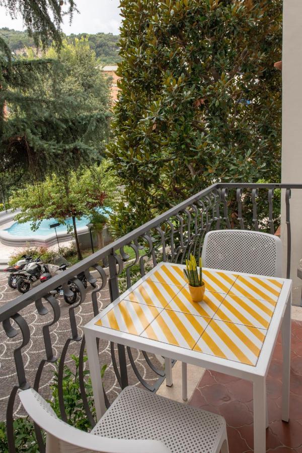 Gea Suite B&B Соренто Екстериор снимка
